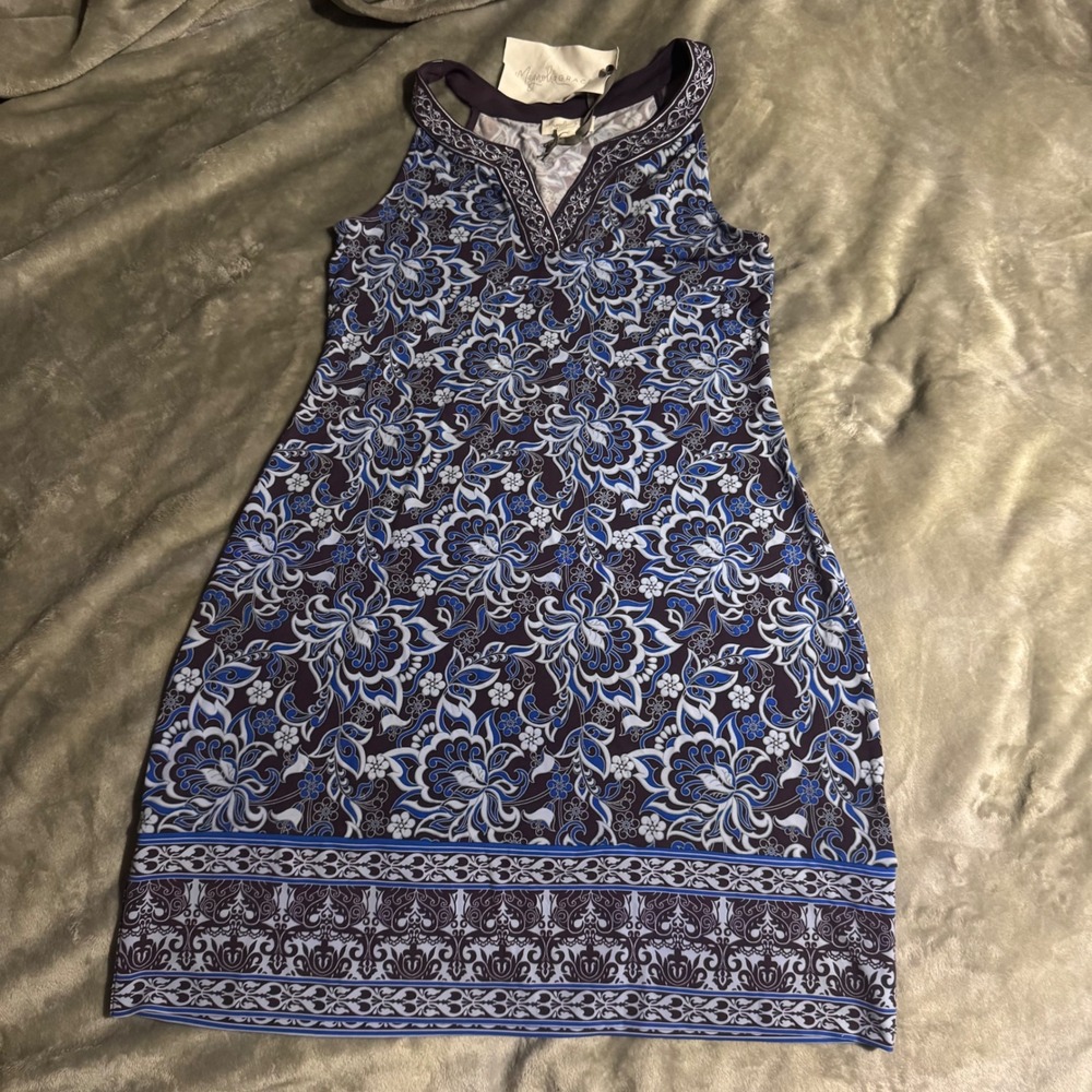 Magnolia Grace Sleeveless Embroidered Jersey Shift Dress Blue & Purple Paisley